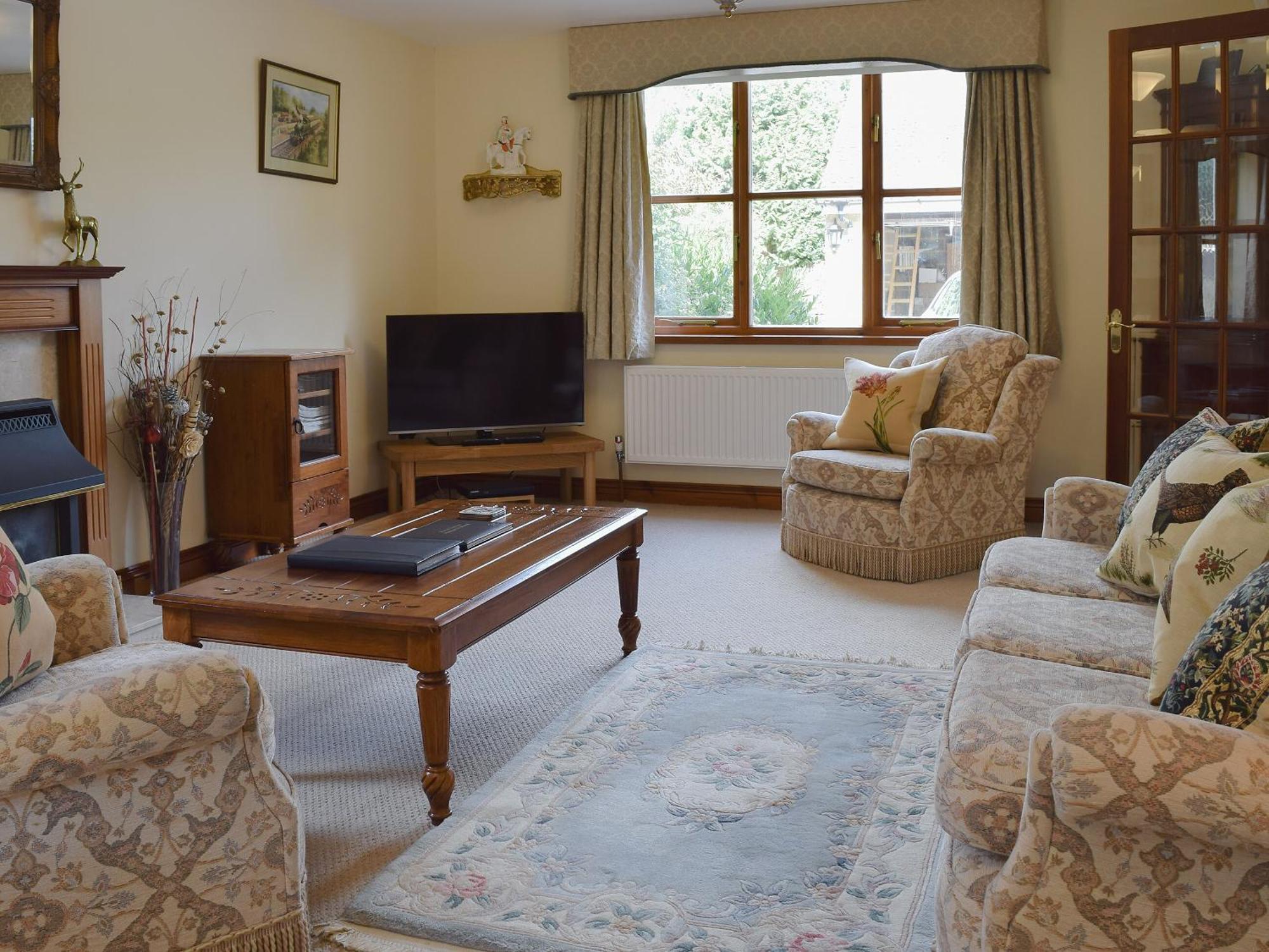 Russet Cottage Moreton-in-Marsh Exterior photo